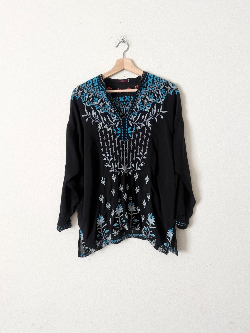 Johnny Was MEDIUM black blue embroidered blouse
